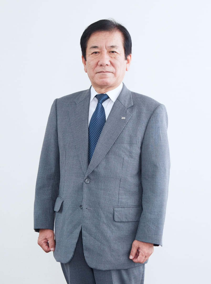 代表取締役社長 堆 誠一郎
