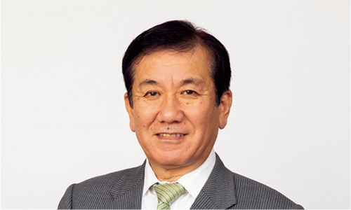 代表取締役社長　堆 誠一郎